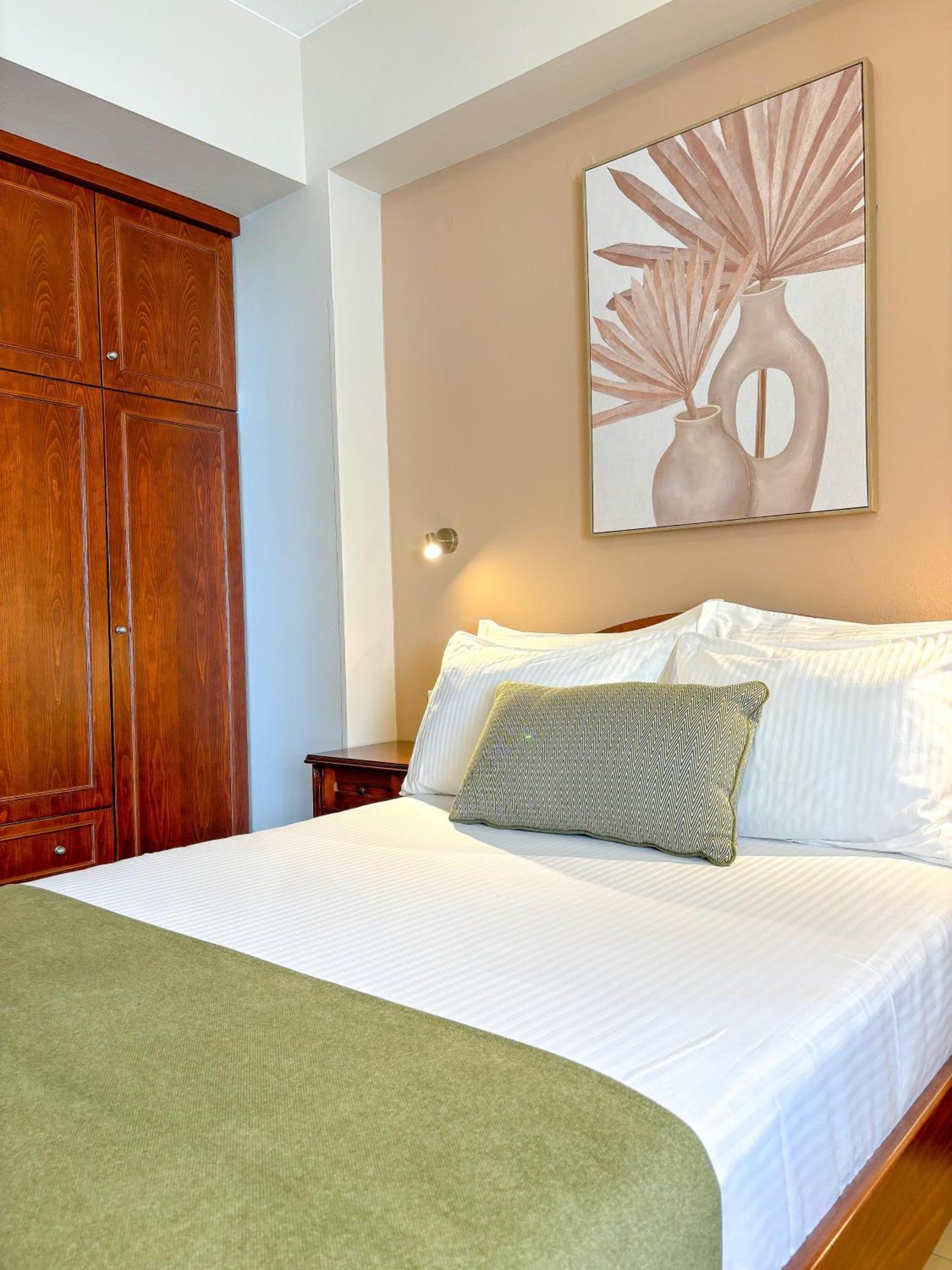 Vista Mare Apartment Palaiochora Ngoại thất bức ảnh