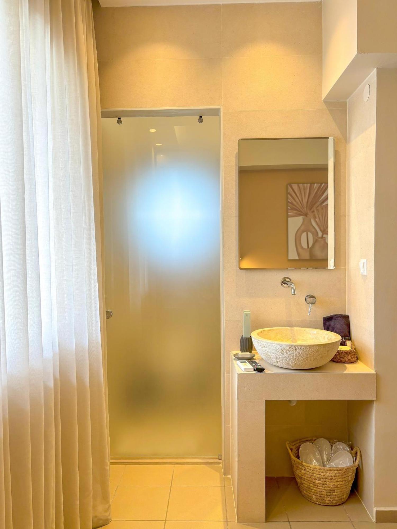 Vista Mare Apartment Palaiochora Ngoại thất bức ảnh