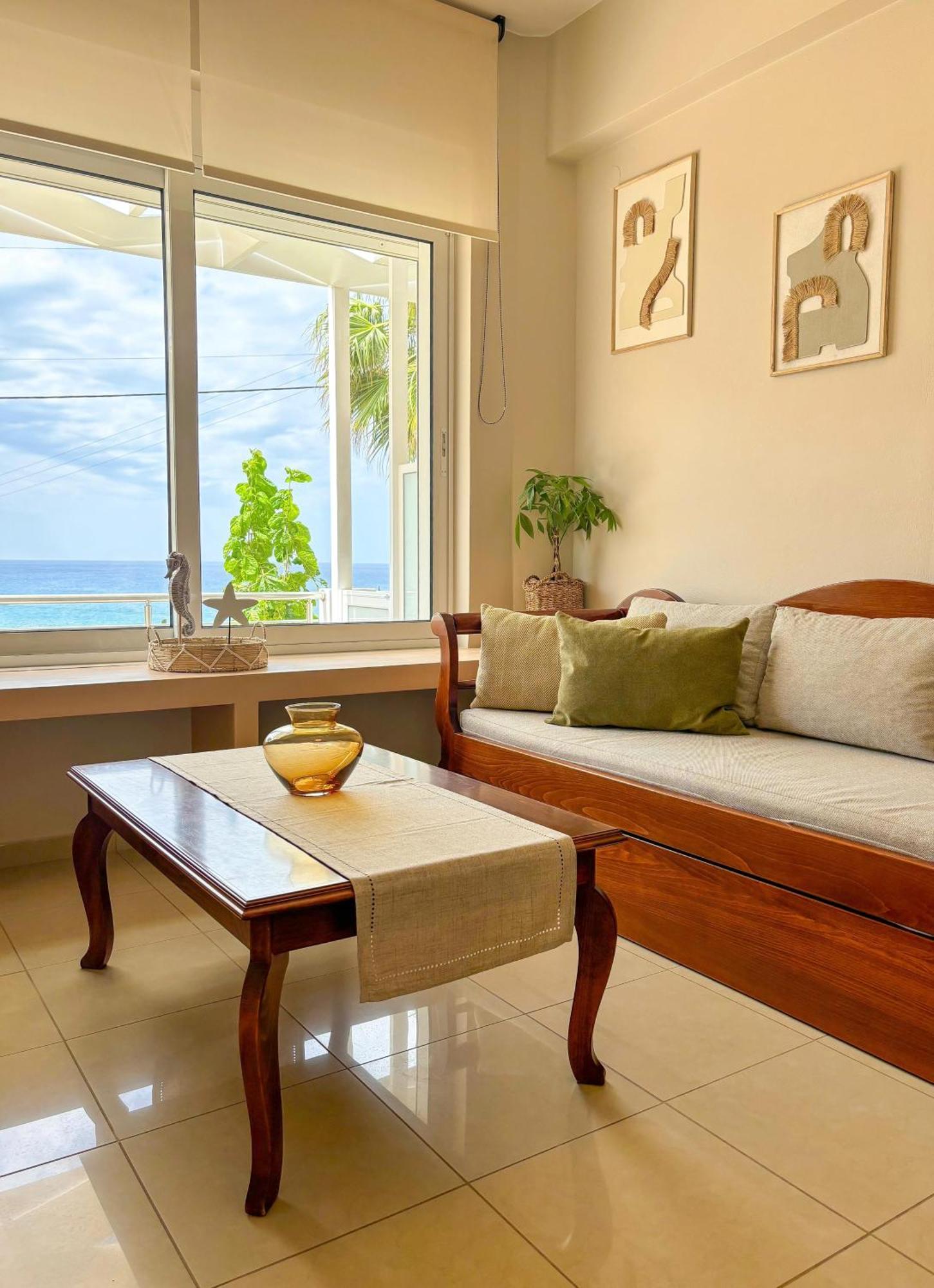 Vista Mare Apartment Palaiochora Ngoại thất bức ảnh